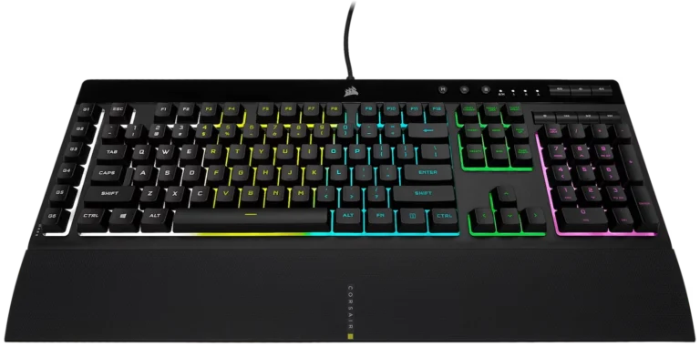 Teclado Gamer Corsair K55 RGB PRO Membrana — instalado